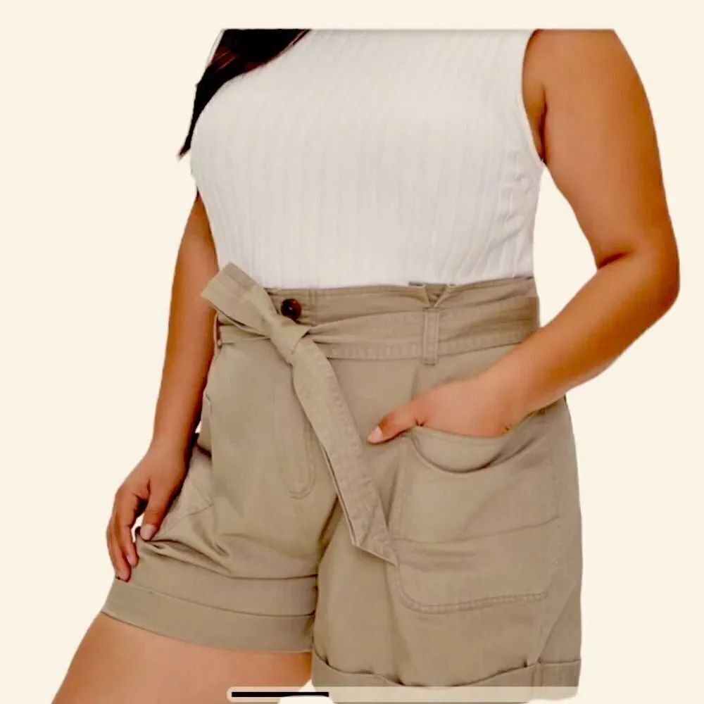 Forever 21+ Paper Bag Waistband Khaki Shorts 3X